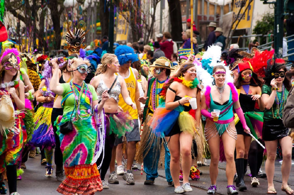What to Wear on the Festivals of Colors